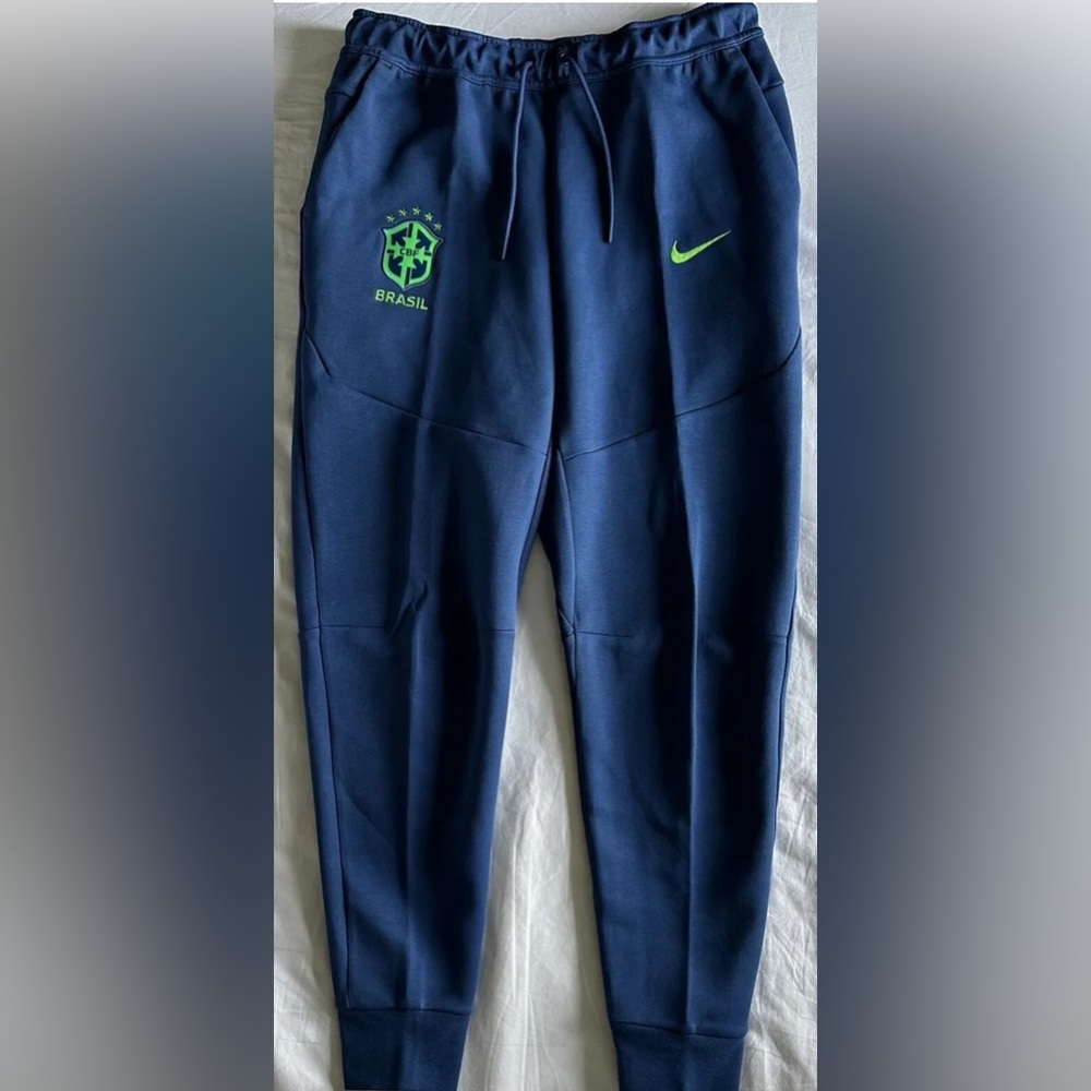 Nike Brazil National Team Soccer CBF Tech Fleece Pants DH4782-490. Men’s Sz: L